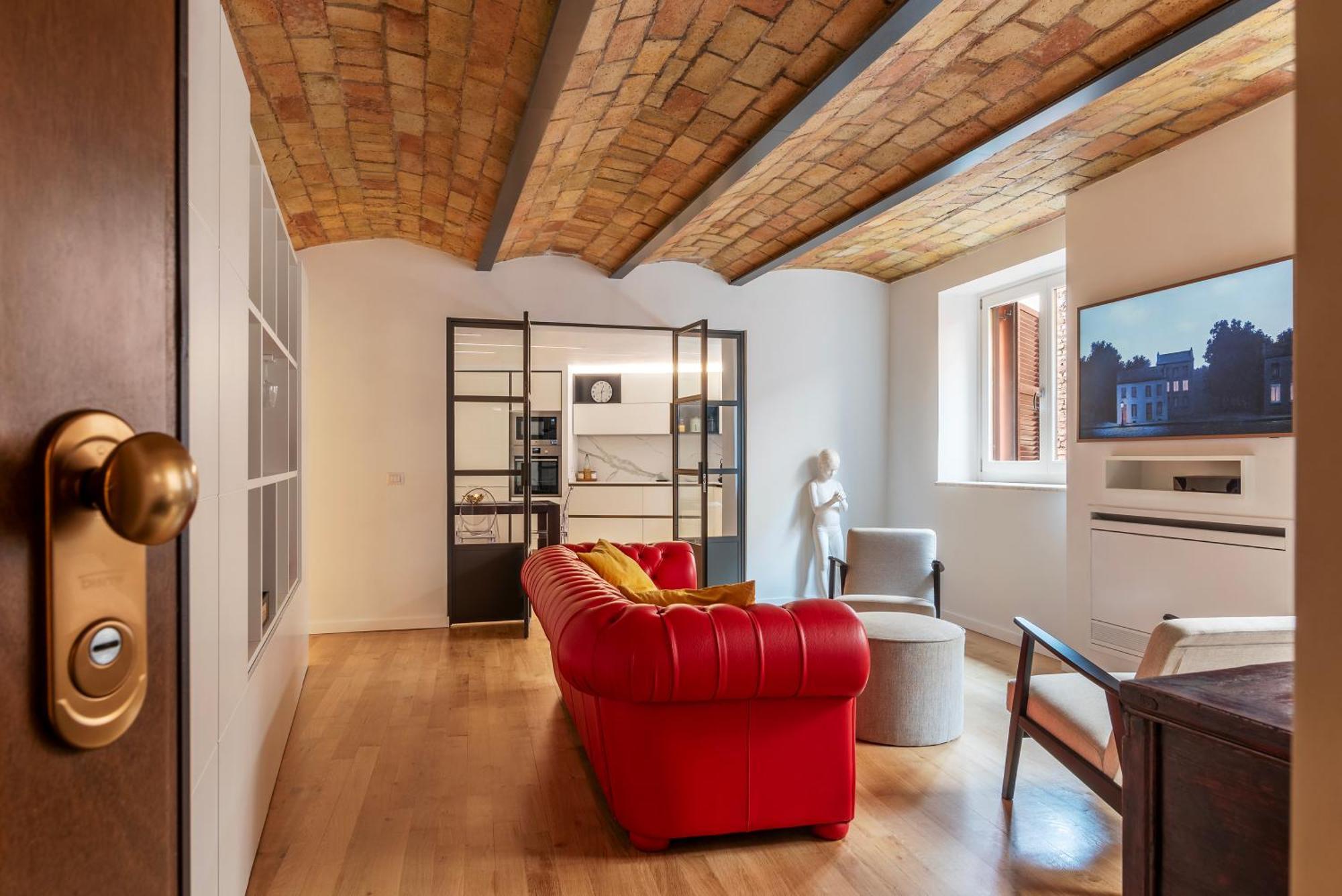 Luxury 3 Beds 3 Baths, Few Steps From Center Appartamento